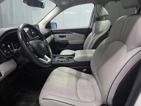 Used 2025 Honda Pilot Elite image 20