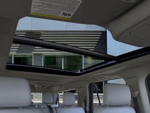 New 2025 Ford Expedition Max Platinum w/ Driver's Package image 22