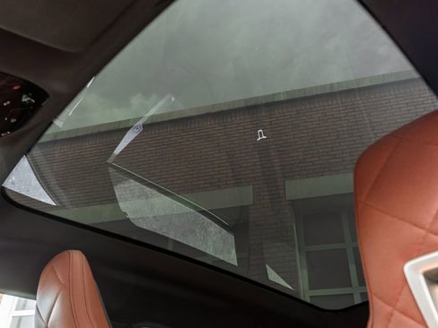 Used 2023 BMW iX xDrive50 w/ Premium Package image 12