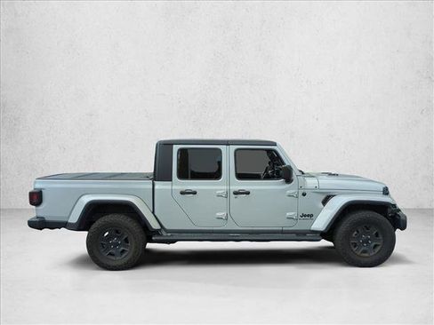 Used 2022 Jeep Gladiator Sport AWD/4WD image 4