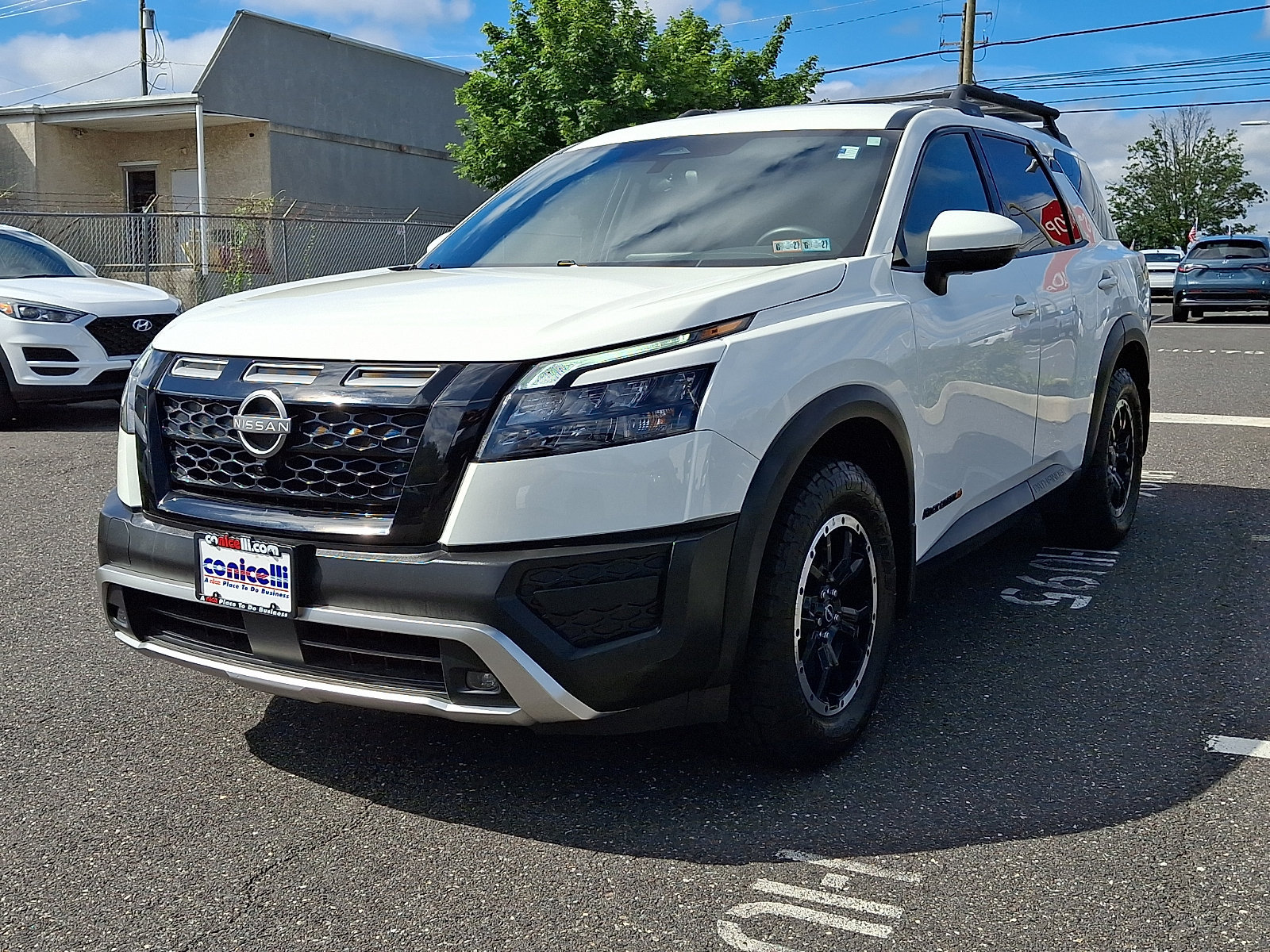 Used 2025 Nissan Pathfinder Rock Creek AWD/4WD image 3