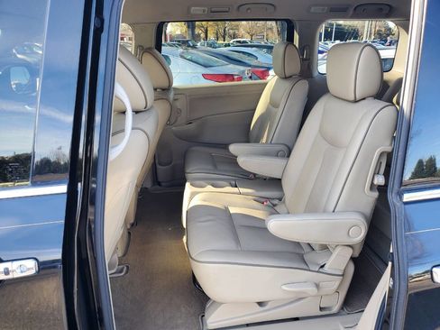 Used 2015 Nissan Quest SV w/ Leather Package image 14