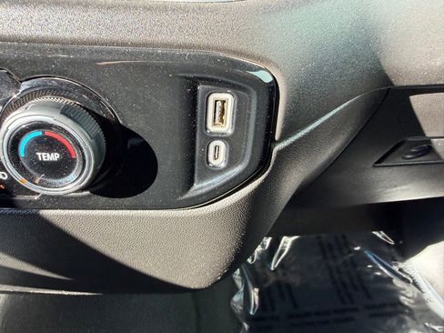 Used 2024 Chevrolet Silverado 2500 LT image 27