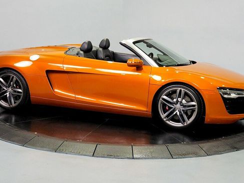 Used 2015 Audi R8 V8 w/ Full Leather Package image 8