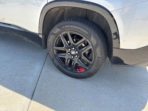 Used 2019 Chevrolet Traverse Premier w/ Redline Edition FWD image 5