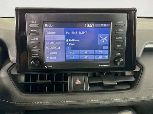 Used 2022 Toyota RAV4 LE AWD/4WD image 17
