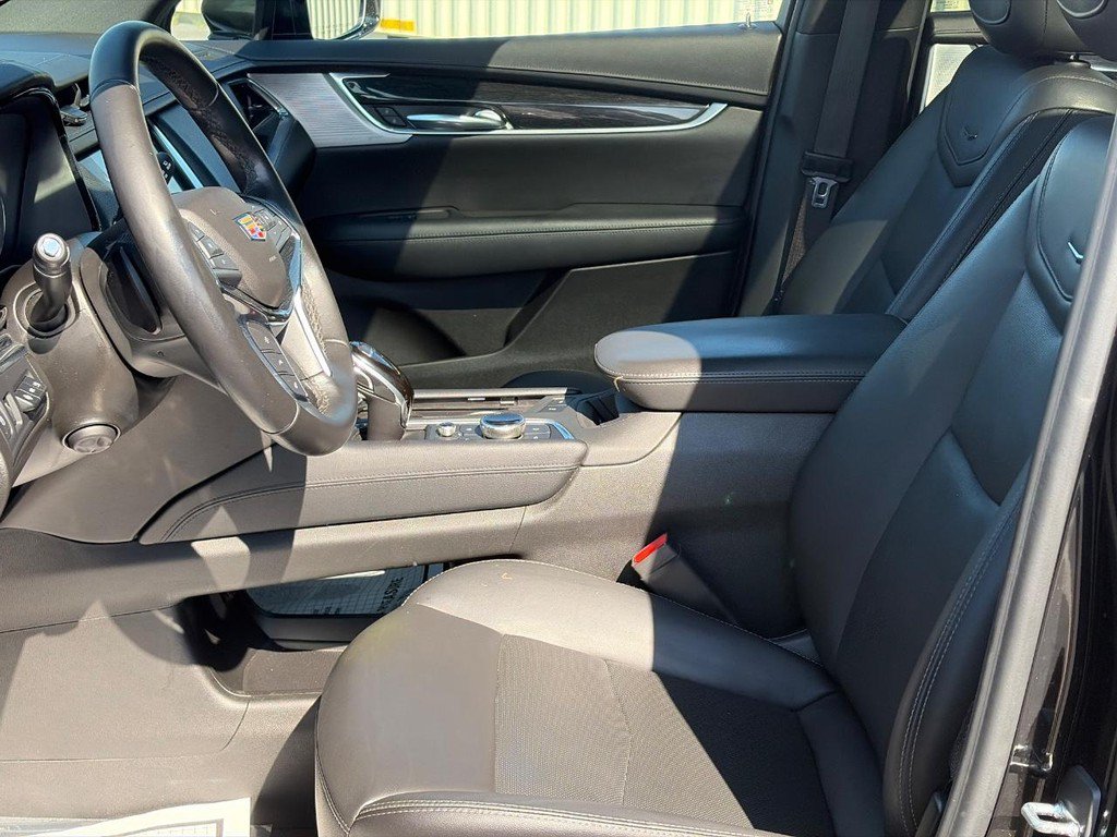 Used 2020 Cadillac XT5 Premium Luxury AWD/4WD image 19