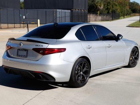 Used 2019 Alfa Romeo Giulia w/ Quick Order Package 22K Sport image 13
