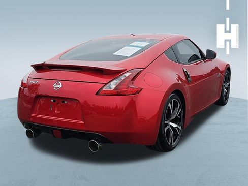Used 2020 Nissan 370Z w/ Sport Package RWD image 3