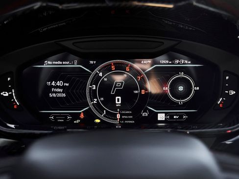 Used 2025 Lamborghini Urus Performante AWD/4WD image 62