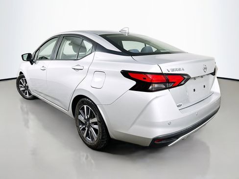 Used 2020 Nissan Versa SV image 5