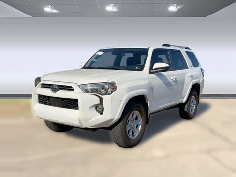 Used 2023 Toyota 4Runner SR5 image 2