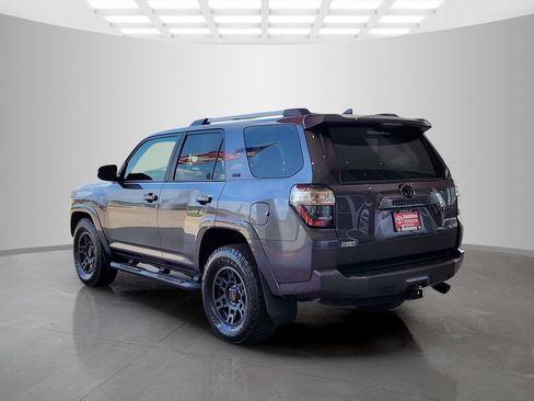 Used 2021 Toyota 4Runner SR5 Premium w/ Moonroof Package RWD image 7