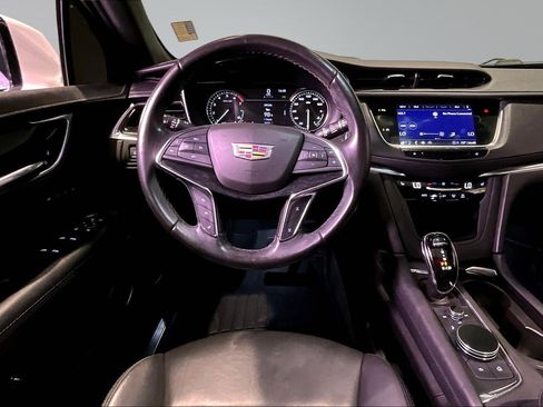 Used 2022 Cadillac XT5 Premium Luxury FWD image 8