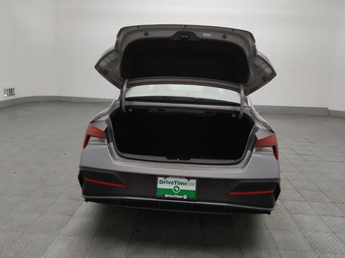 Used 2025 Hyundai Elantra Sport FWD image 29