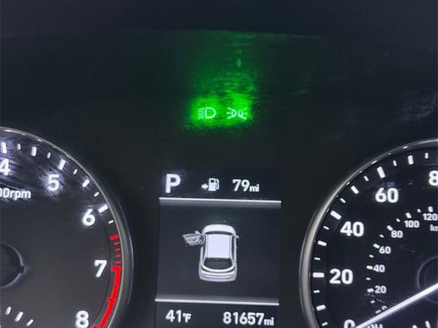 Used 2019 Hyundai Elantra GT image 4