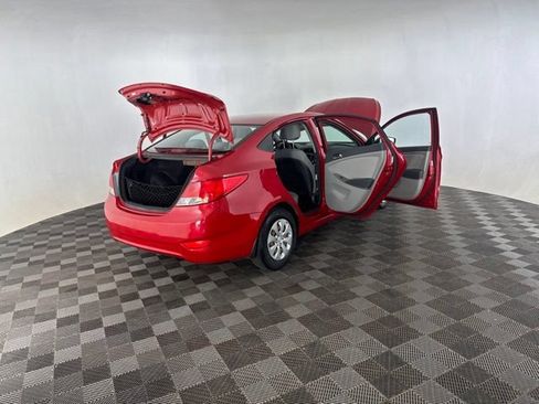 Used 2015 Hyundai Accent GLS FWD image 16