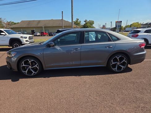 Used 2020 Volkswagen Passat 2.0T R-Line image 6