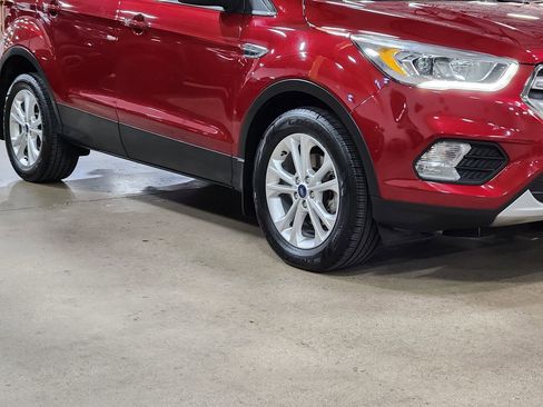 Used 2019 Ford Escape SEL image 16