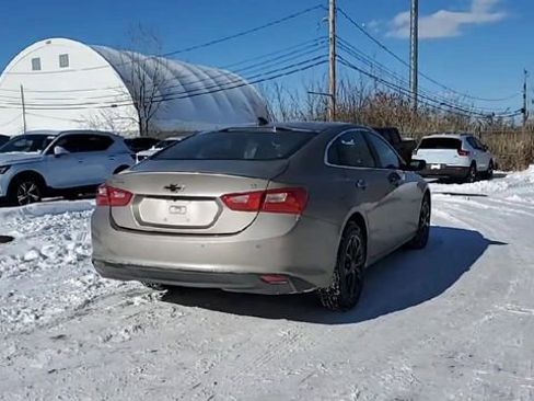 Used 2025 Chevrolet Malibu LT image 8