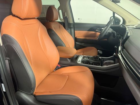 New 2026 Kia Carnival SX FWD image 33