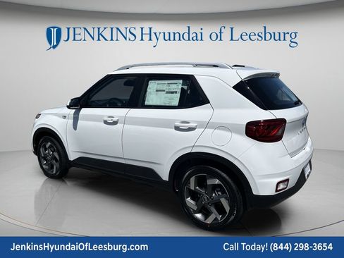 New 2026 Hyundai Venue SEL FWD image 7