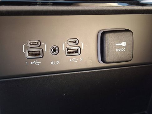 Certified 2025 Jeep Grand Cherokee L Limited w/ Trailer Tow Package image 25