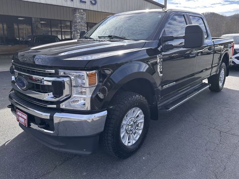 Used 2021 Ford F250 XL w/ STX Appearance Package image 2