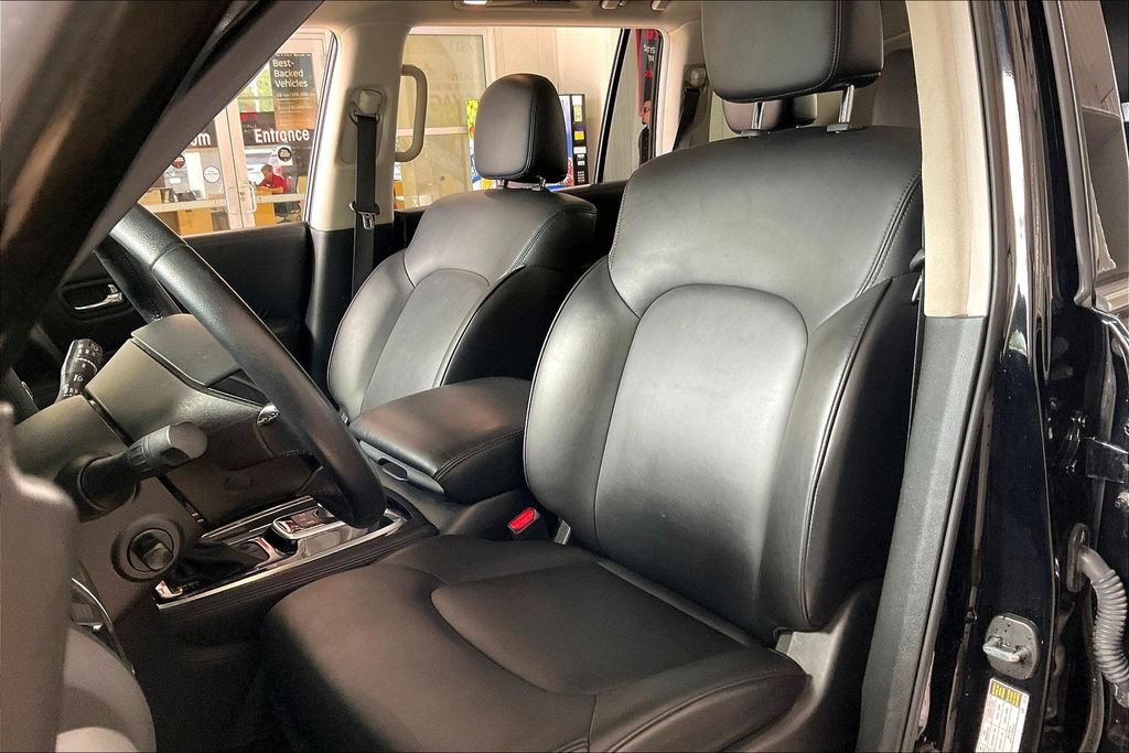 Used 2024 Nissan Armada SV AWD/4WD image 3