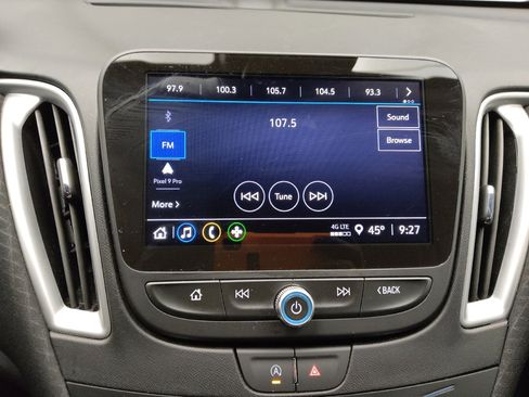 Used 2025 Chevrolet Malibu LS FWD image 25