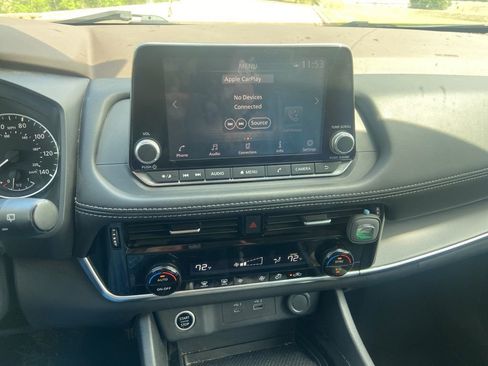 Used 2021 Nissan Rogue SV image 13