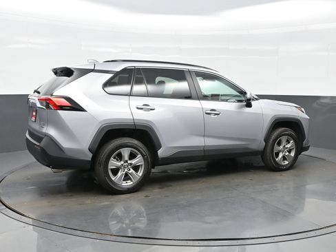 Used 2025 Toyota RAV4 XLE AWD/4WD image 6
