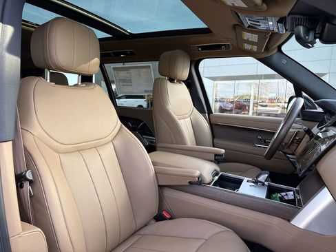 New 2026 Land Rover Range Rover Long Wheelbase SE image 16