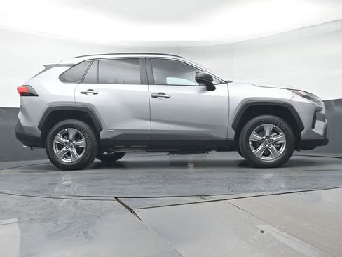 Certified 2025 Toyota RAV4 LE AWD/4WD image 30