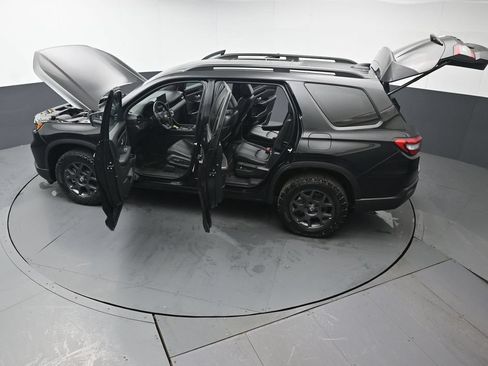 Certified 2023 Honda Pilot TrailSport image 45