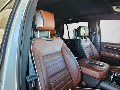 Used 2023 GMC Yukon Denali Ultimate image 21