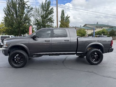 Used 2018 RAM 2500 Laramie w/ Sport Appearance Group AWD/4WD image 5
