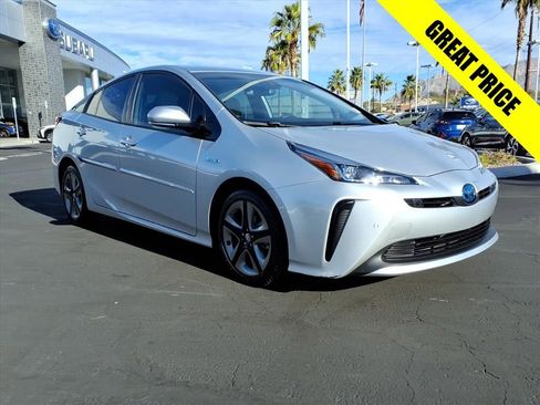Used 2019 Toyota Prius L Eco image 1