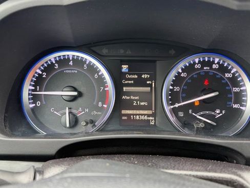 Used 2017 Toyota Highlander XLE image 28