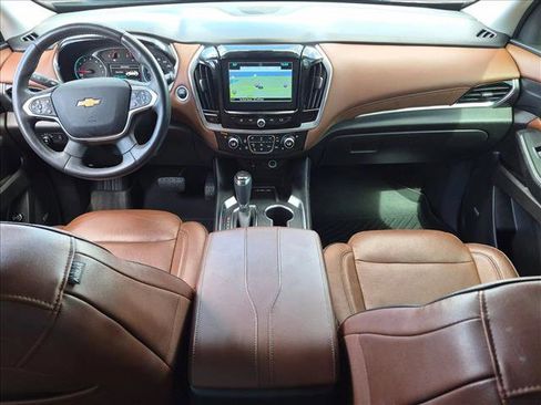 Used 2018 Chevrolet Traverse High Country AWD/4WD image 16