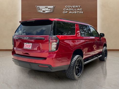 Used 2024 Chevrolet Suburban Z71 w/ Luxury Package AWD/4WD image 6