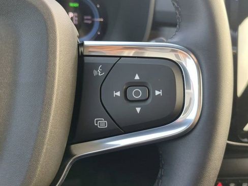 Used 2024 Volvo XC40 Recharge Plus w/ Protection Package Premier image 25