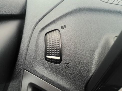 Used 2023 Ford Transit Connect XL image 36