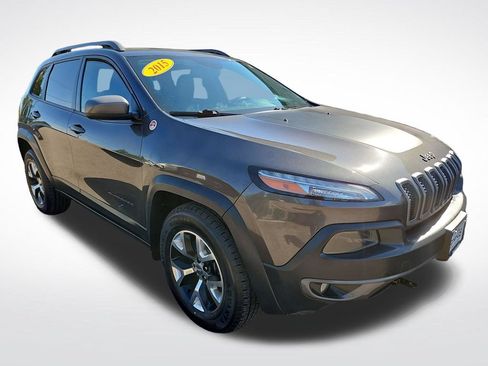Used 2015 Jeep Cherokee Trailhawk w/ Comfort/Convenience Group AWD/4WD image 7