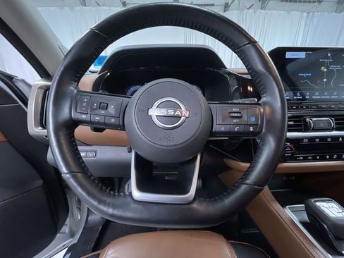 Used 2022 Nissan Pathfinder Platinum w/ Cargo Package image 11