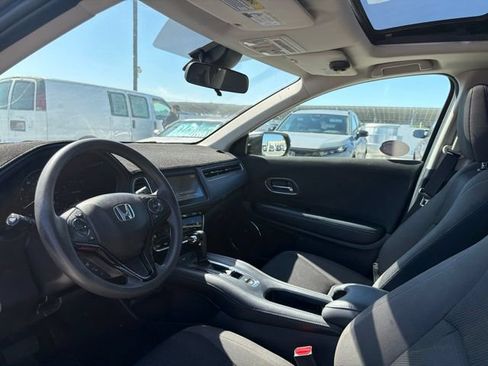 Used 2022 Honda HR-V EX image 3