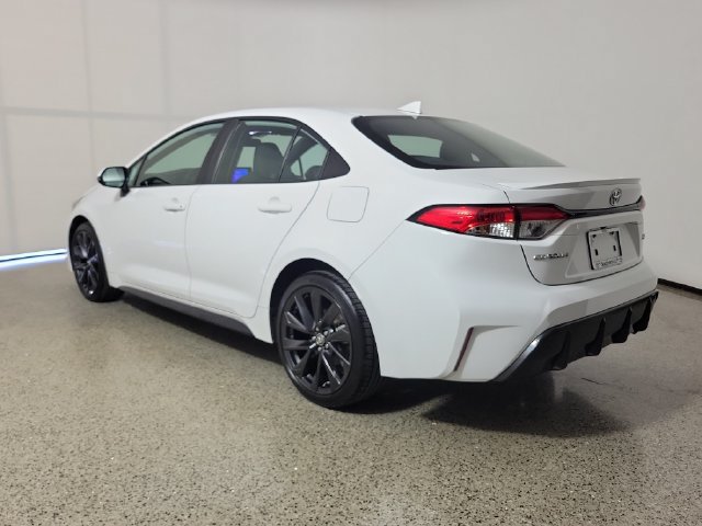 Used 2023 Toyota Corolla SE FWD image 7