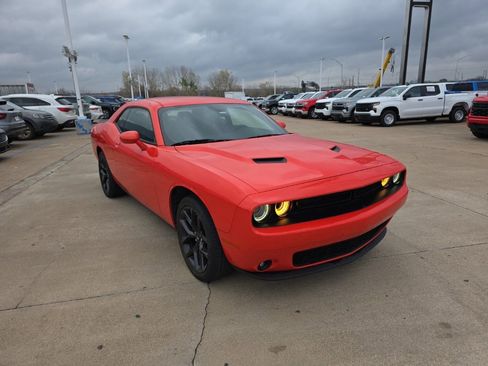 Used 2021 Dodge Challenger SXT w/ Blacktop Package image 3