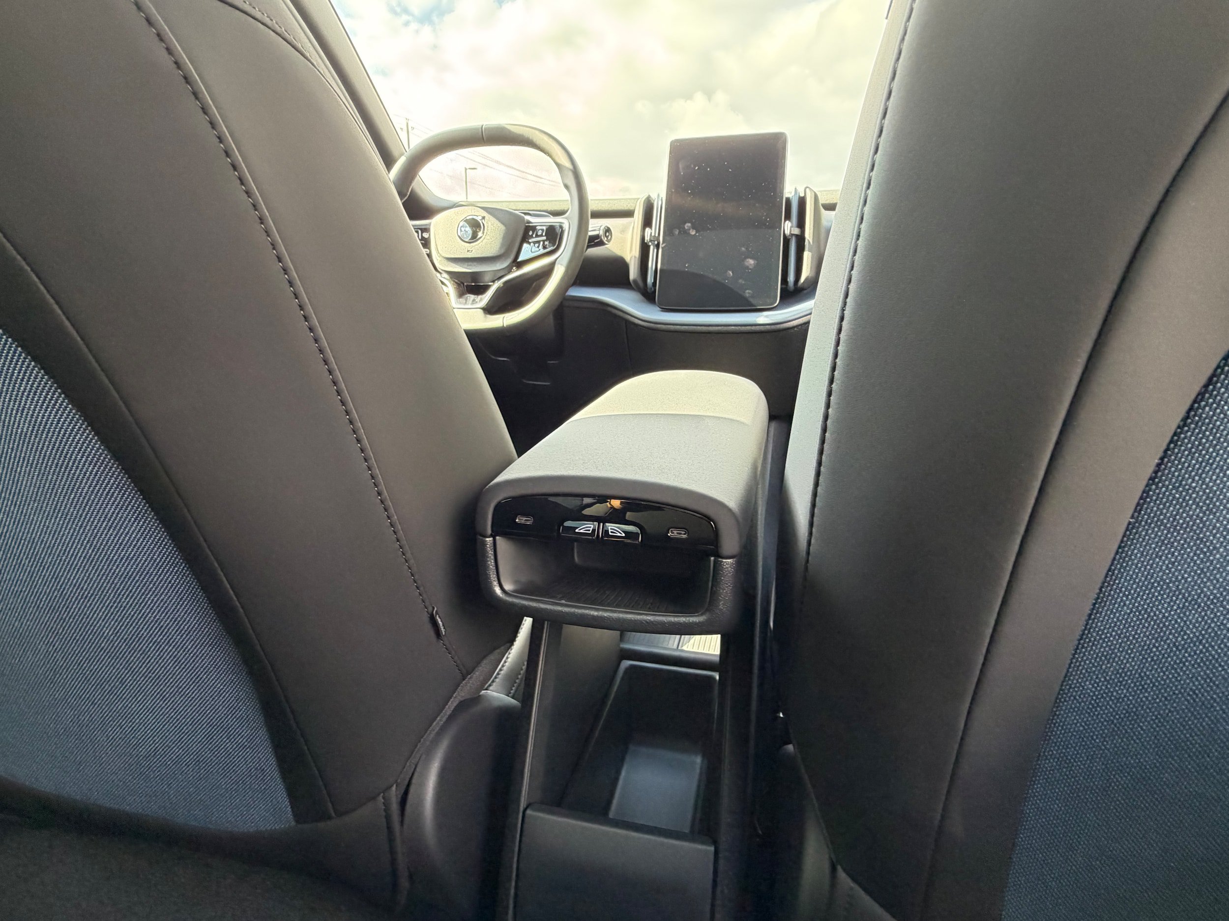 New 2026 Volvo EX30 Plus w/ Protection Package RWD image 11