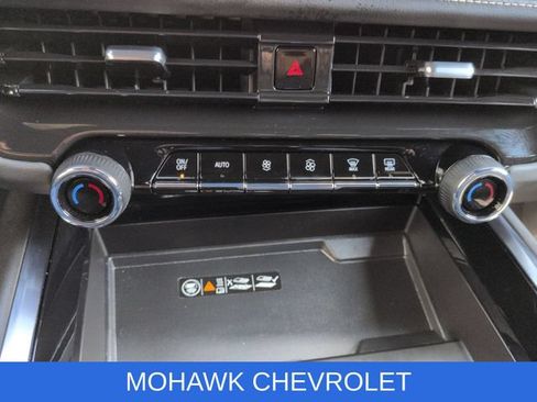 Certified 2025 Chevrolet Tahoe Premier AWD/4WD image 19